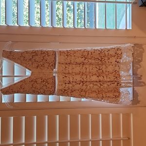 Lace dress - small